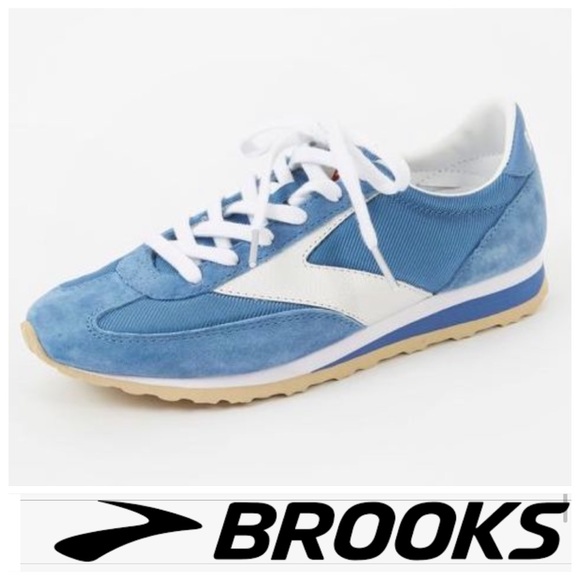 Brooks Shoes - 💕SALE💕 Brooks Vanguard Denim Blue Sneaker